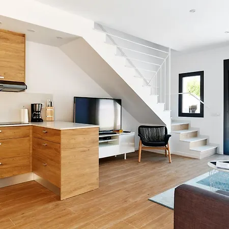5-8p-6 Beds-swimming Pool With Jacuzzi Villa